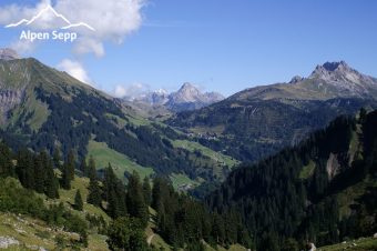 Hiking Biberacher Hütte Hochkünzelspitze